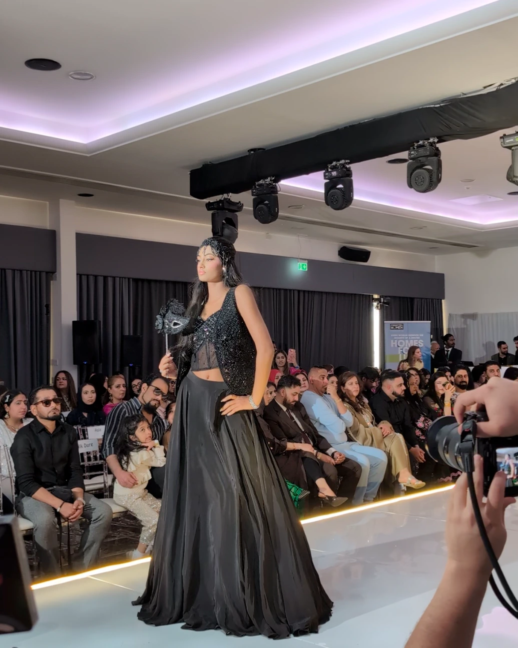 Global Fashion Week · 03